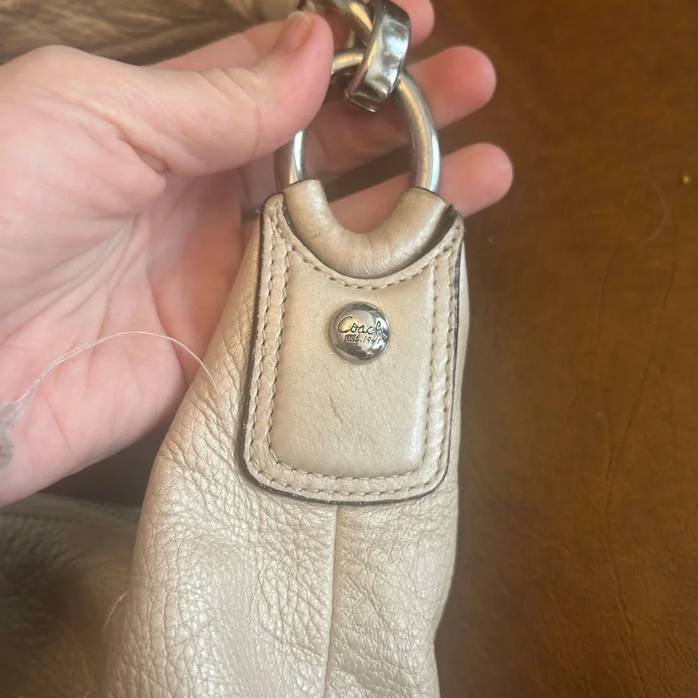 COACH Authentic KRISTEN LARGE HOBO Champagne/ Beige Leather 19303